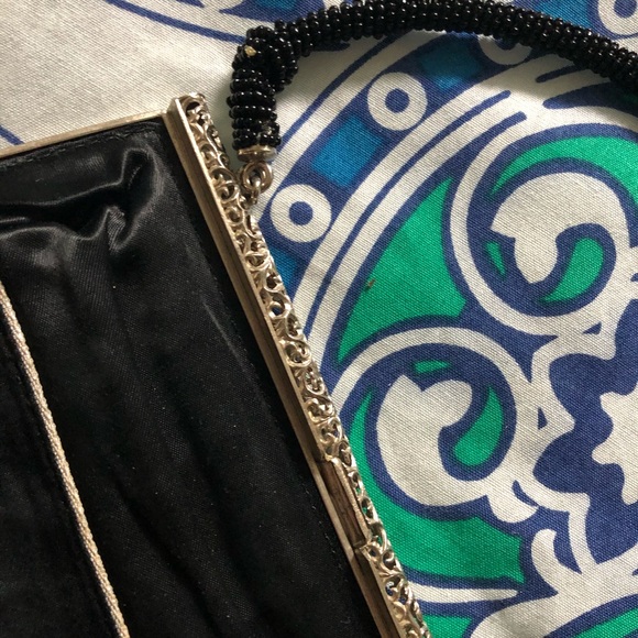 Vintage beaded black evening clutch with sterling - Picture 4 of 5